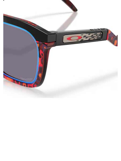 OAKLEY