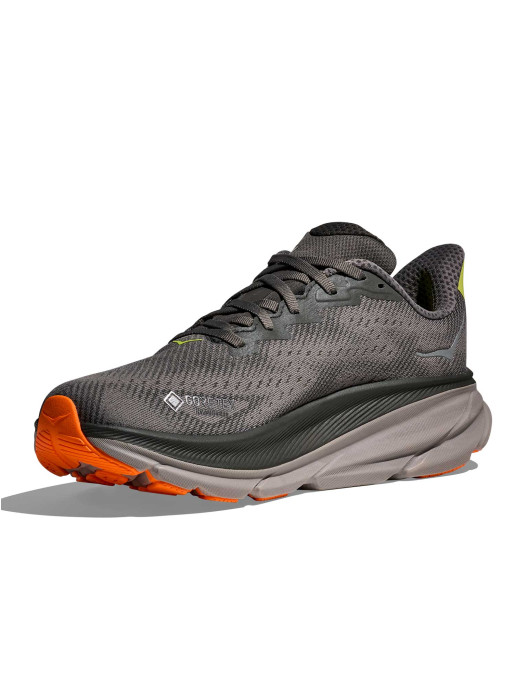 HOKA ONE ONE