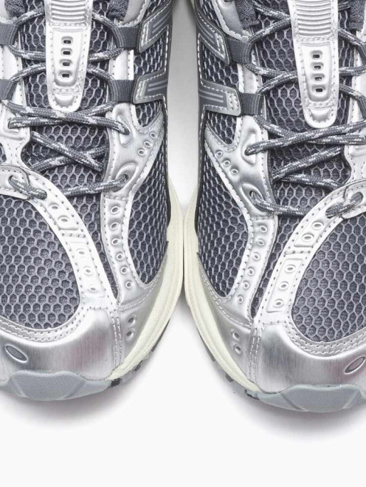 ASICS
