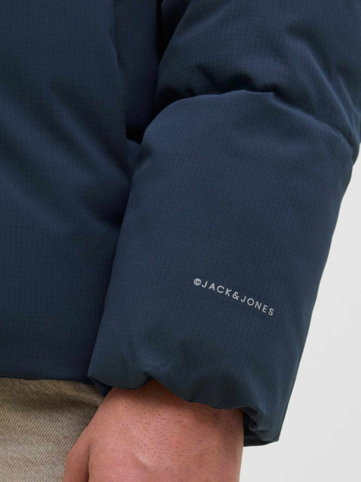 JACK & JONES