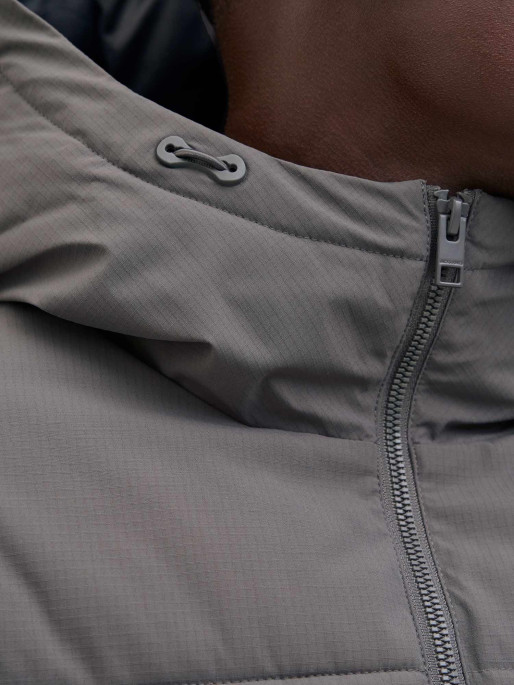 JACK & JONES