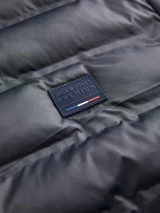 JACK & JONES