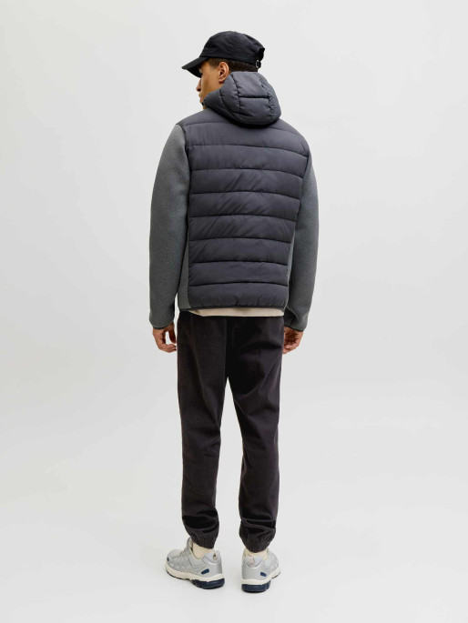 JACK AND JONES