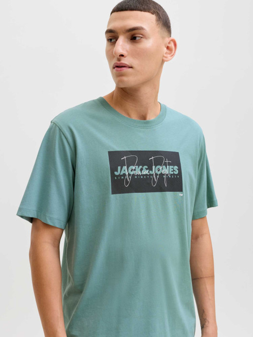 JACK & JONES