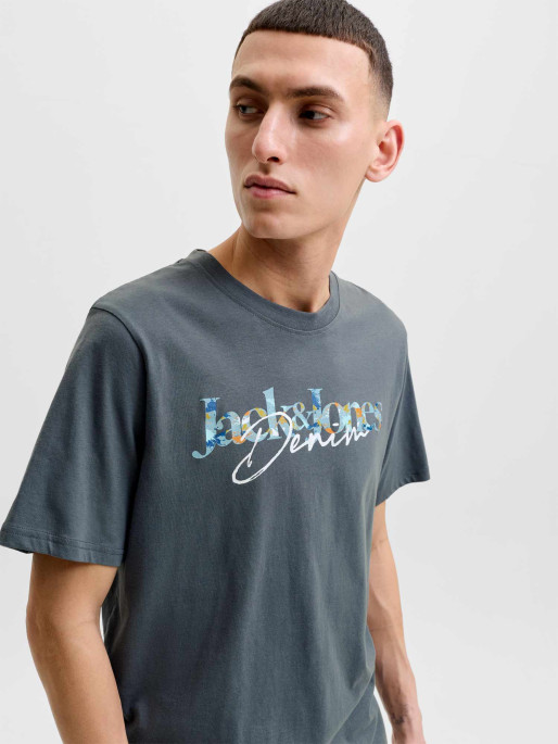 JACK AND JONES