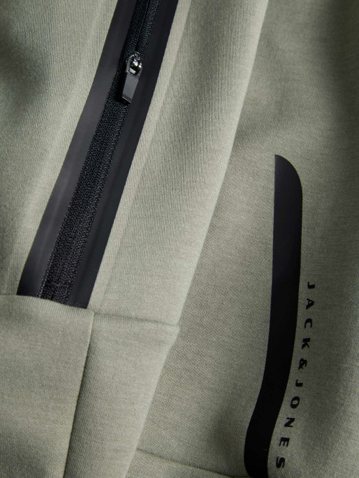 JACK AND JONES