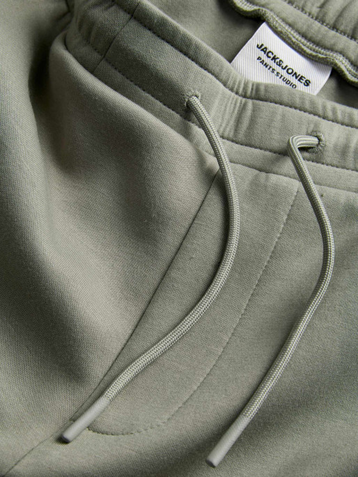 JACK AND JONES