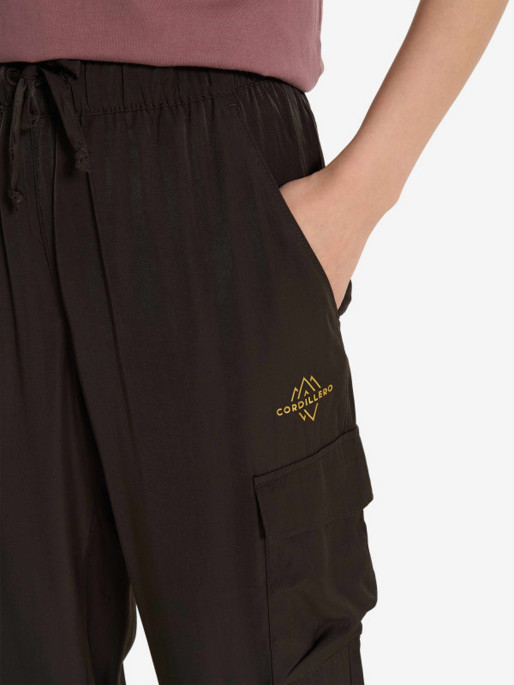 CORDILLERO Pantaloni Travel Female