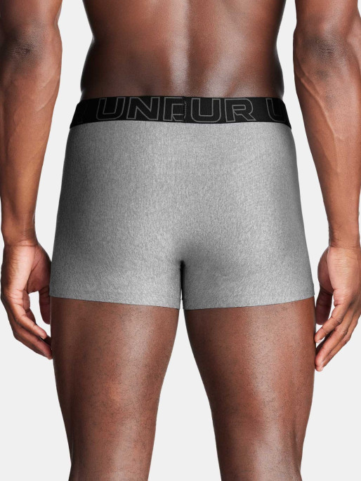 UNDER ARMOUR