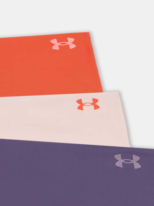 UNDER ARMOUR