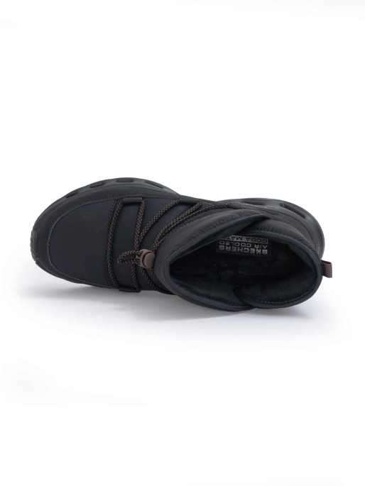 SKECHERS