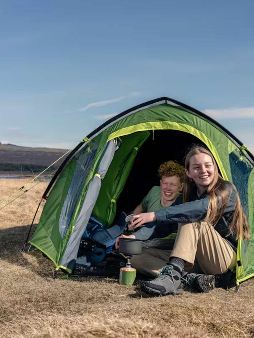 COLEMAN Cort Darwin 3+ Blackout