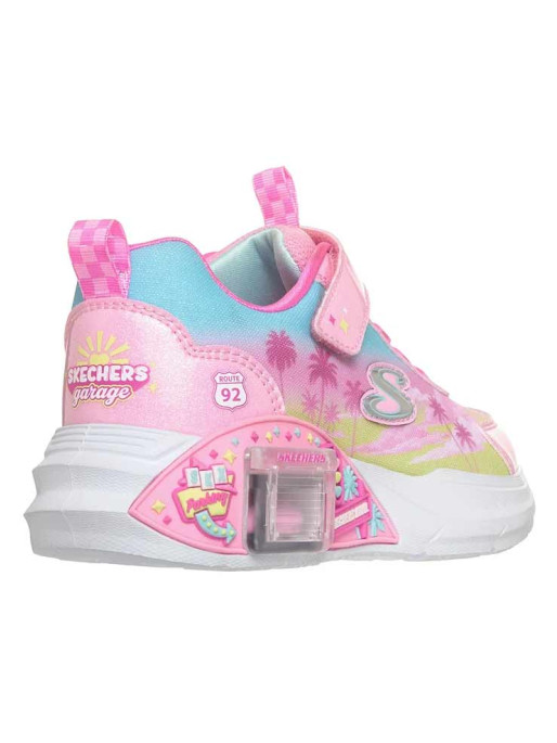 SKECHERS