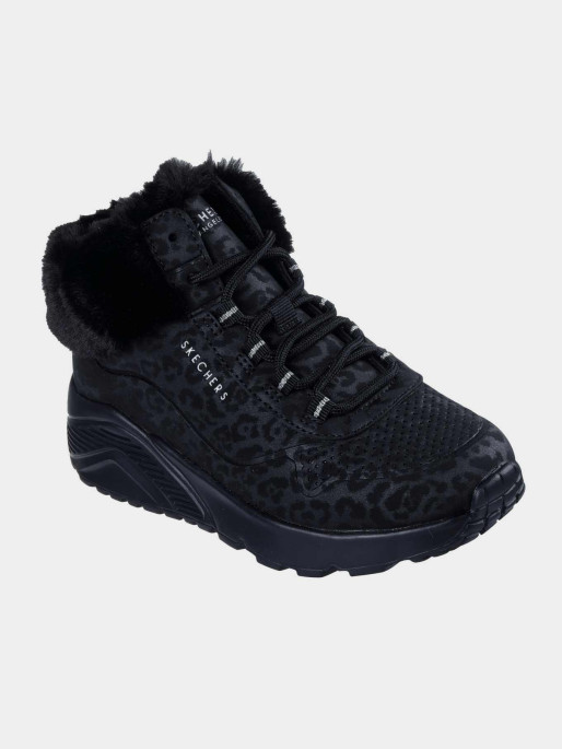 SKECHERS