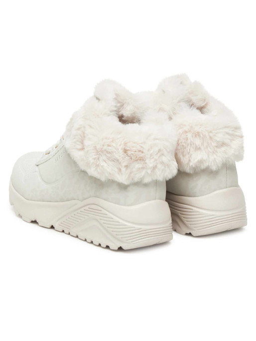 SKECHERS