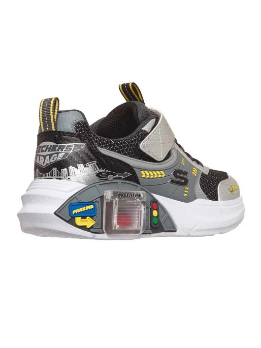 SKECHERS