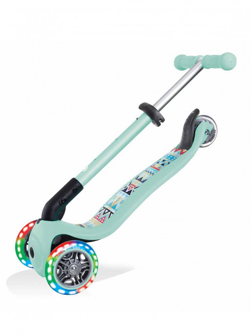GLOBBER Junior Fantasy Lights Scooter