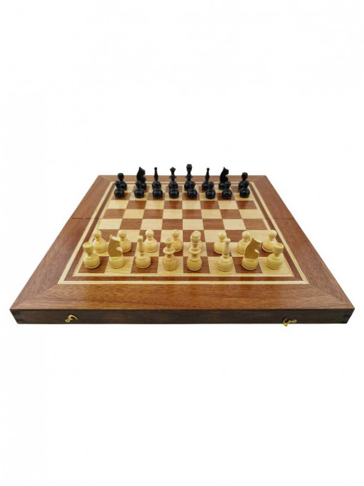 ORESHAK Set of wooden chess pieces
