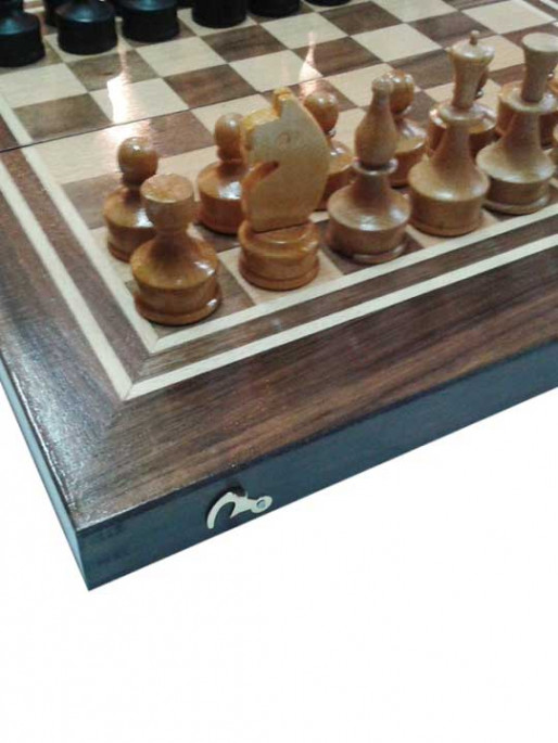 ORESHAK Chess and backgammon set