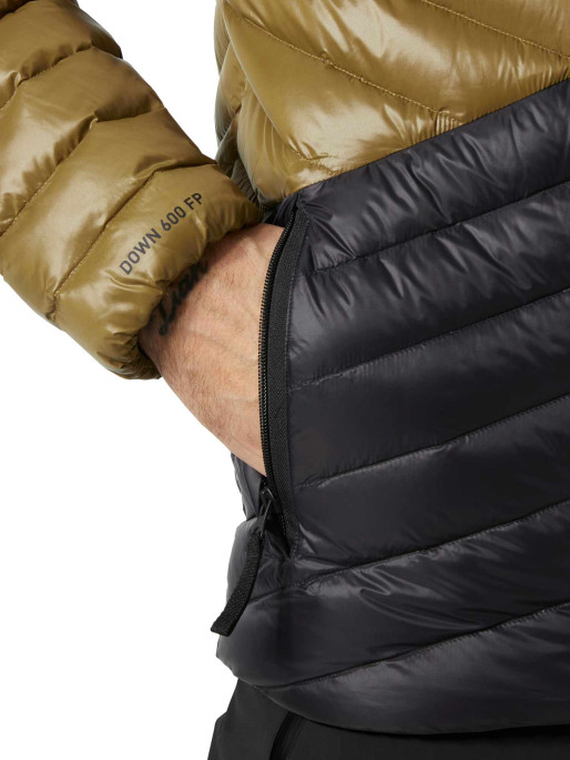 HELLY HANSEN