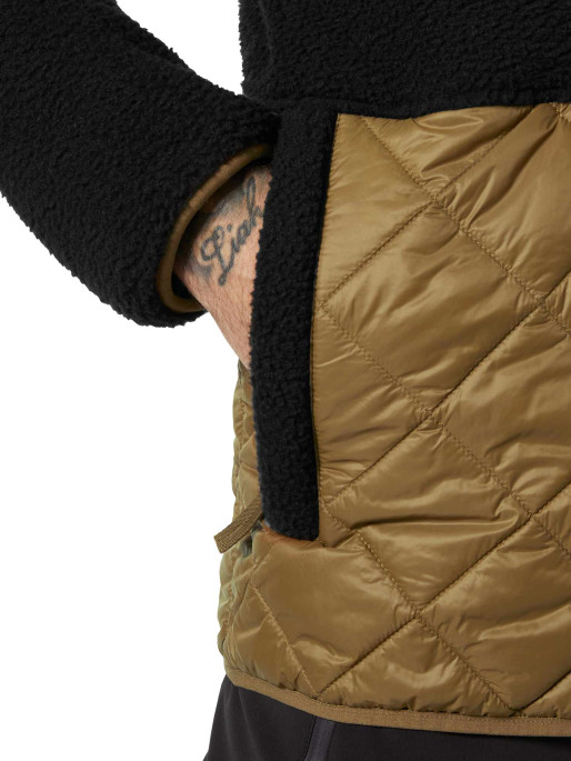 HELLY HANSEN