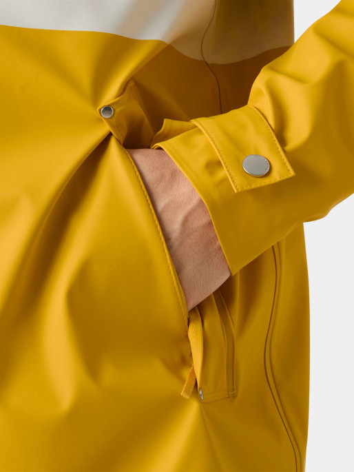 HELLY HANSEN