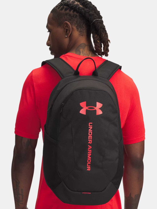 UNDER ARMOUR