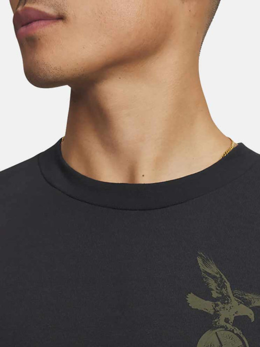 UNDER ARMOUR