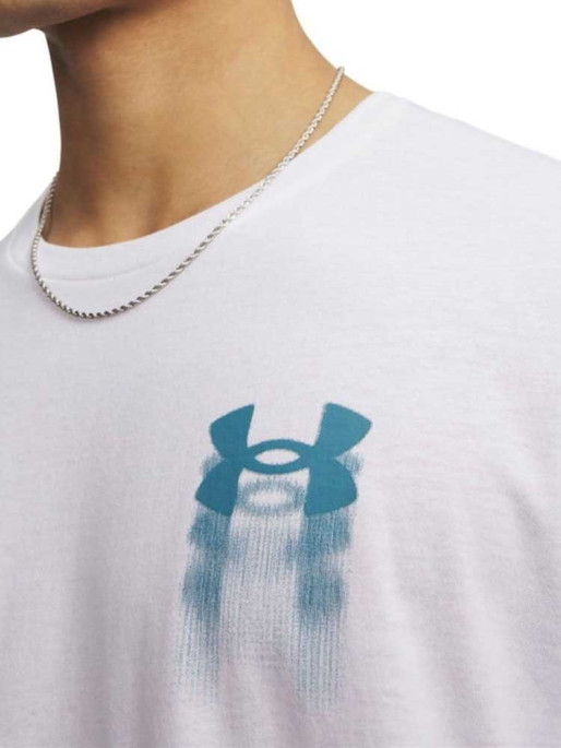UNDER ARMOUR