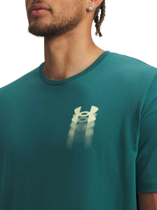 UNDER ARMOUR