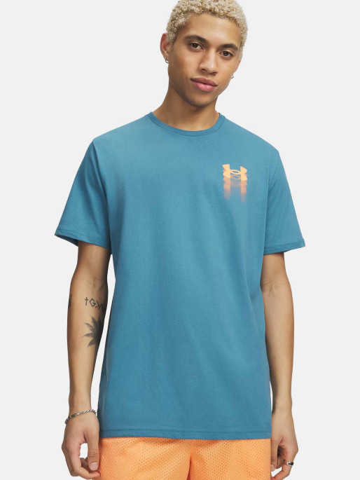 UNDER ARMOUR
