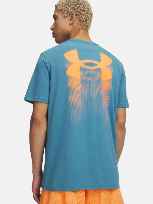 UNDER ARMOUR