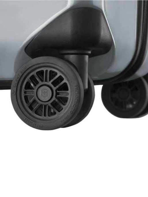 VICTORINOX Куфар Airox Medium Hardside Case