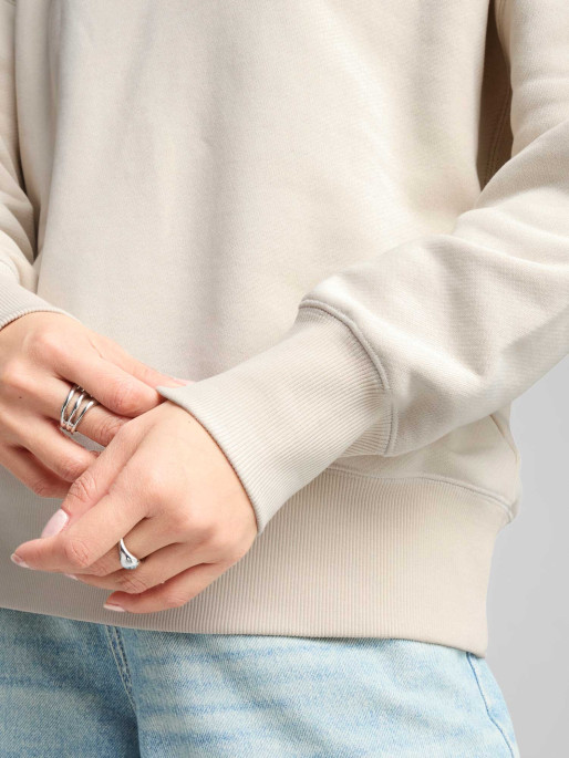 PUMA PREMIUM ESS Oversized Graphic Crew Top