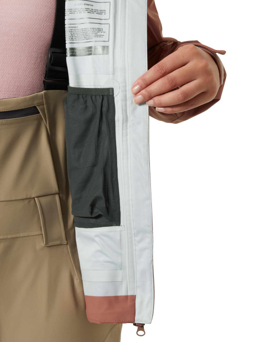 HELLY HANSEN