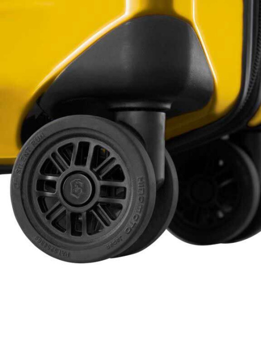 VICTORINOX Куфар Airox Medium Hardside Case