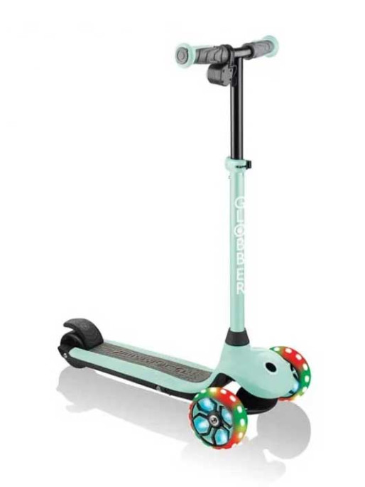 GLOBBER E-MOTION 4 PLUS Scooter