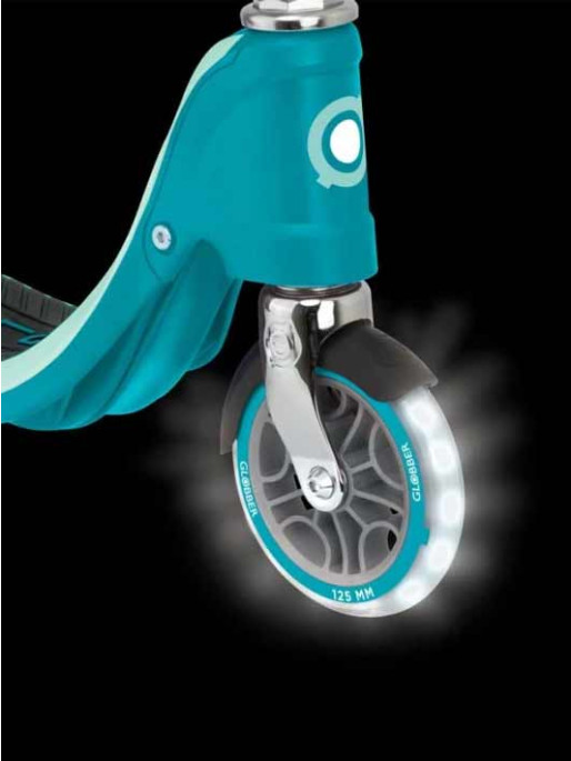 GLOBBER Flow 125 Light scooter