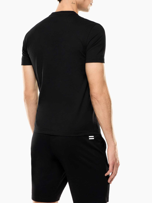 EA7 Emporio Armani