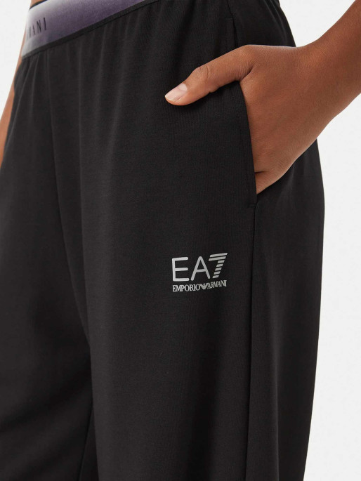 EA7 Emporio Armani