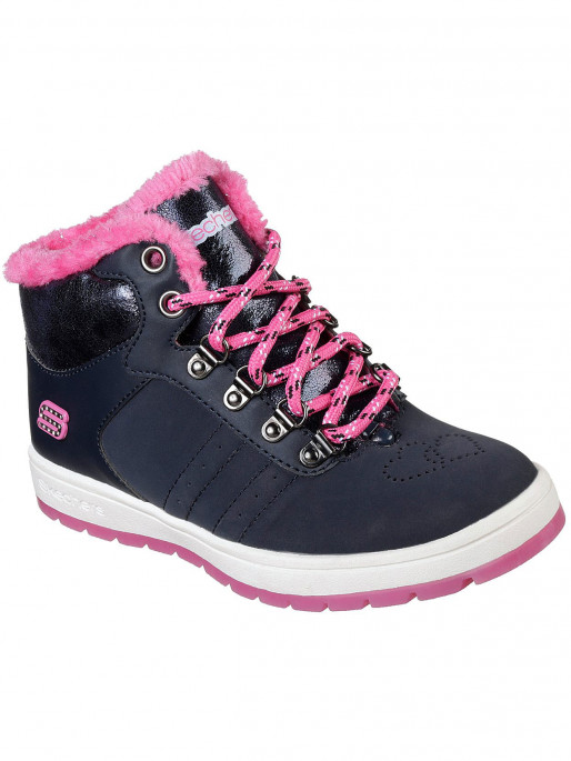 street cleats by skechers