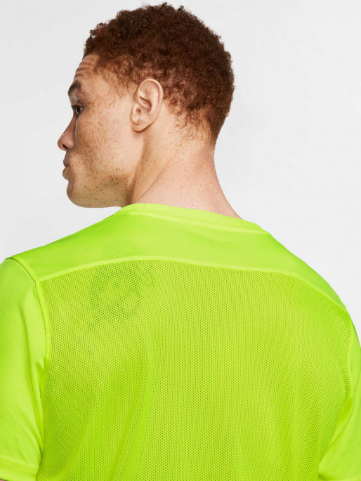 NIKE TEAM