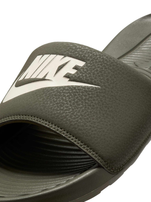 NIKE Slapi Victori One