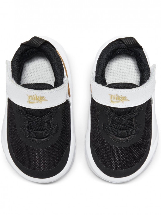 NIKE Обувки TEAM HUSTLE D 10 TD