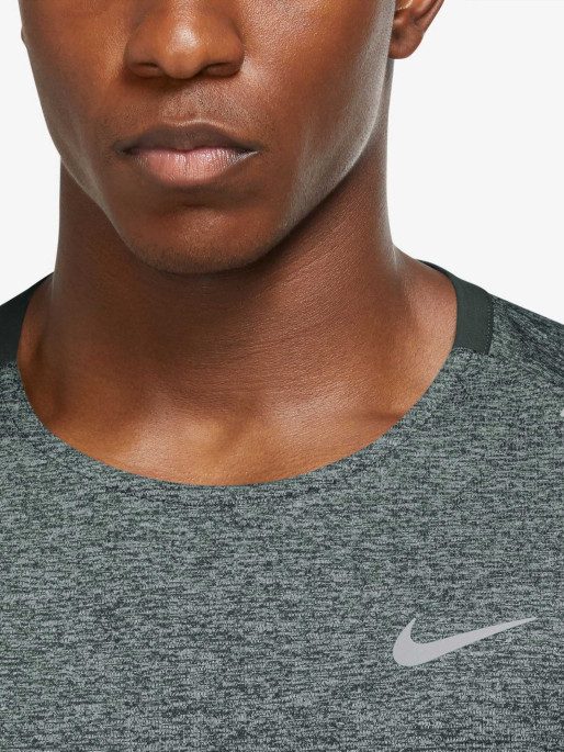 NIKE Κοντομάνικη Μπλούζα Dri-FIT Rise 365