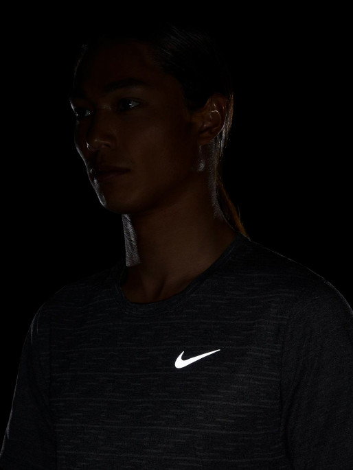NIKE Тениска RUN DVN BRNOT MILER