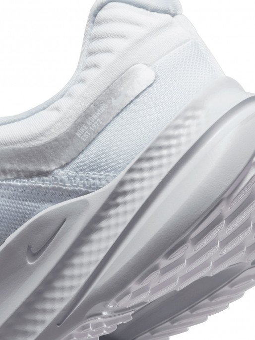 NIKE Παπούτσια WMNS QUEST 5