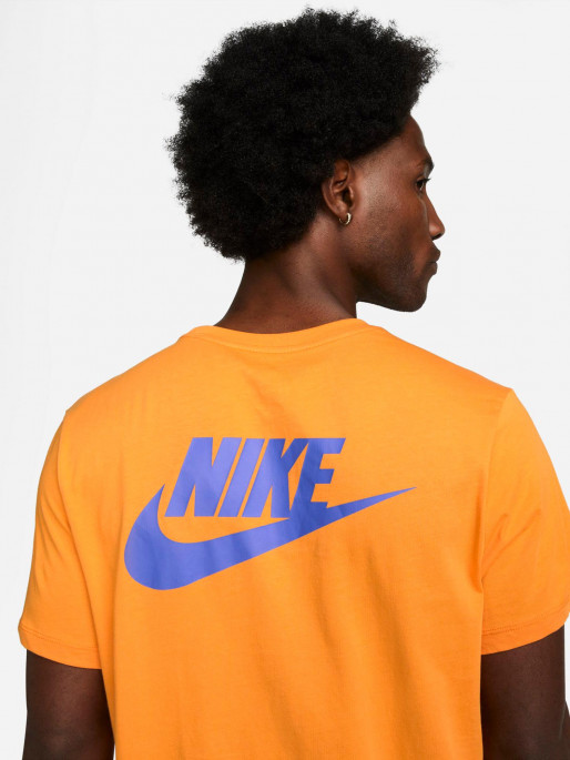 NIKE M ESS+ STMT 4 Tee