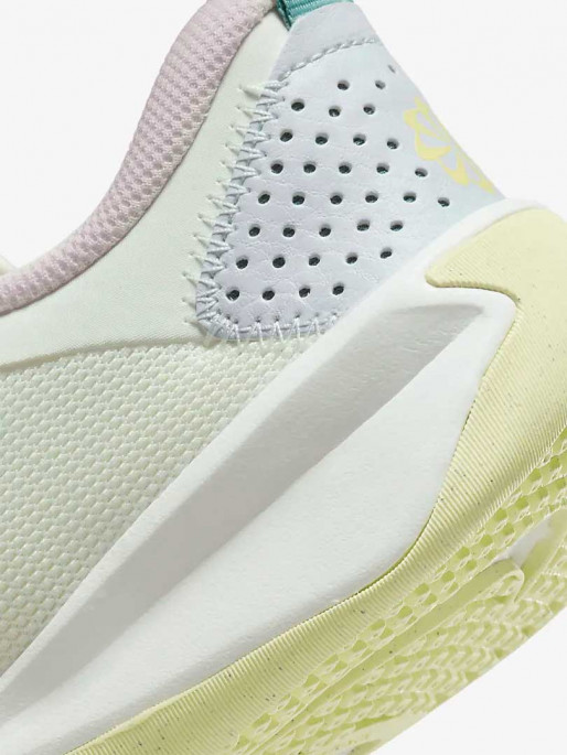 NIKE Обувки OMNI MULTI-COURT GS