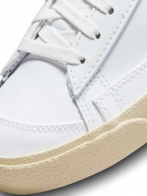NIKE Incaltaminte W Blazer Mid 77 Se